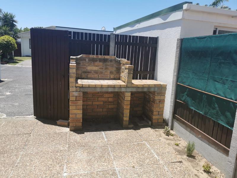 To Let 2 Bedroom Property for Rent in Table View Western Cape
